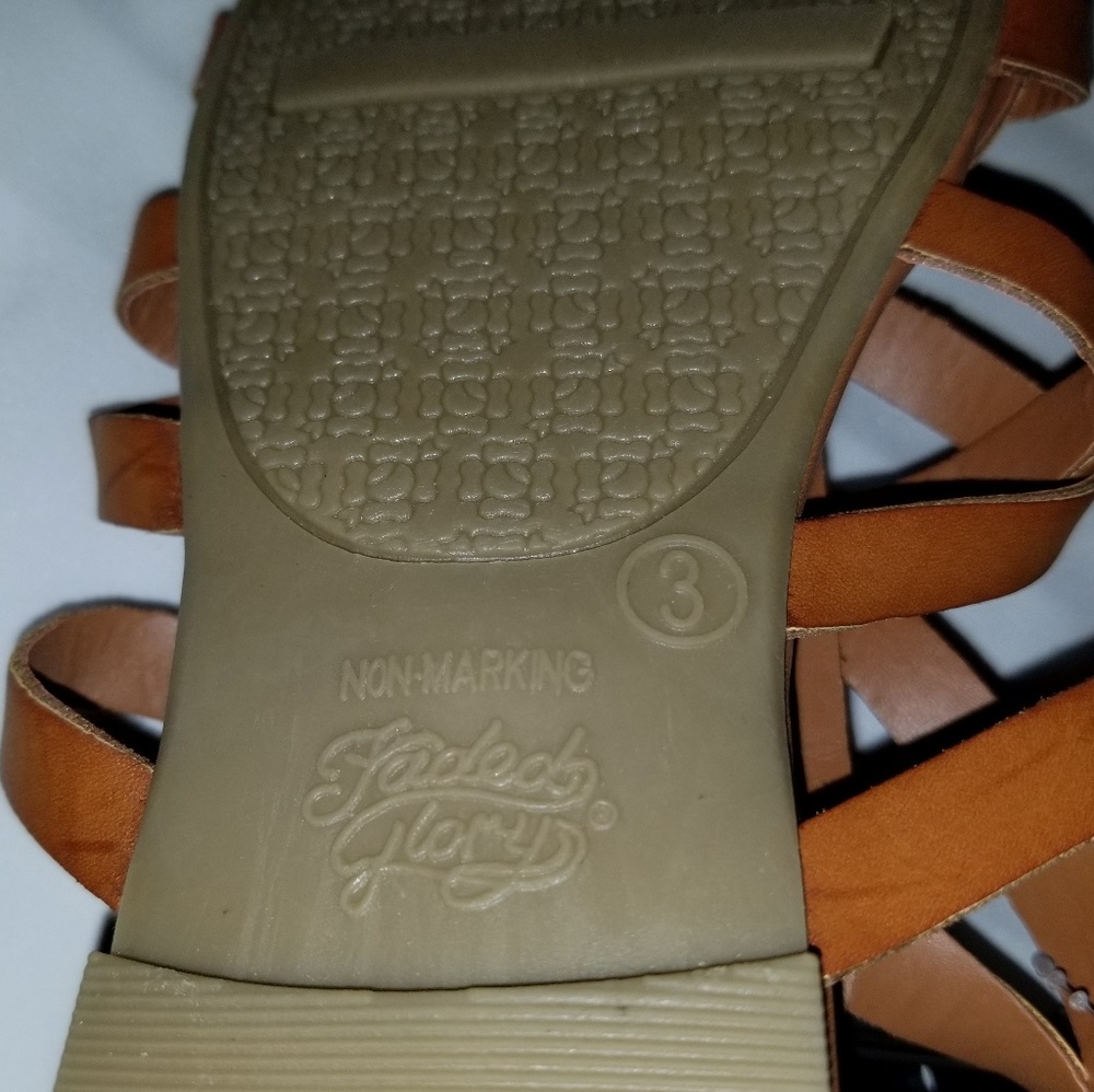 Girls Gladiator Sandals - Picture 6 of 6
